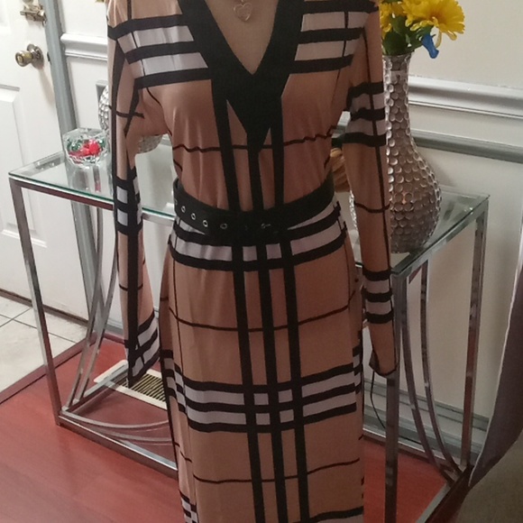 Woman's 👗 - Picture 2 of 3